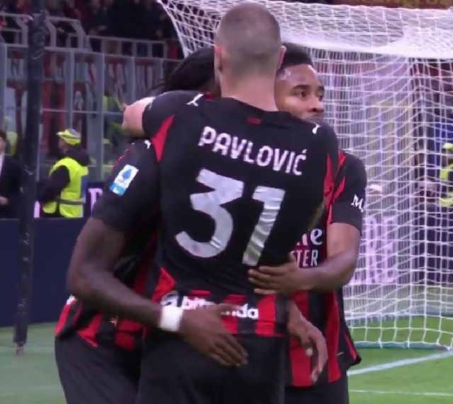 拜仁球迷扎心了！17岁德国天才神发言：梦想去皇马，偶像是梅西！