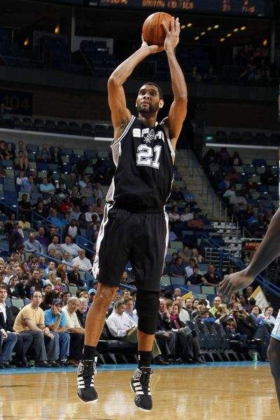 暖心，身患横纹肌肉瘤的河南队小球迷收到王上源送的签名球衣