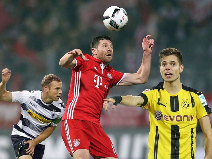 巴萨0-5被同城死敌罕见暴揍：弗里克未现身 首发你估计一个不认识