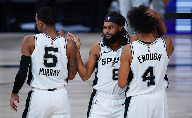 NBA重罚杰伦・布朗！怒喷裁判遭罚35万，罚球差距引发热议