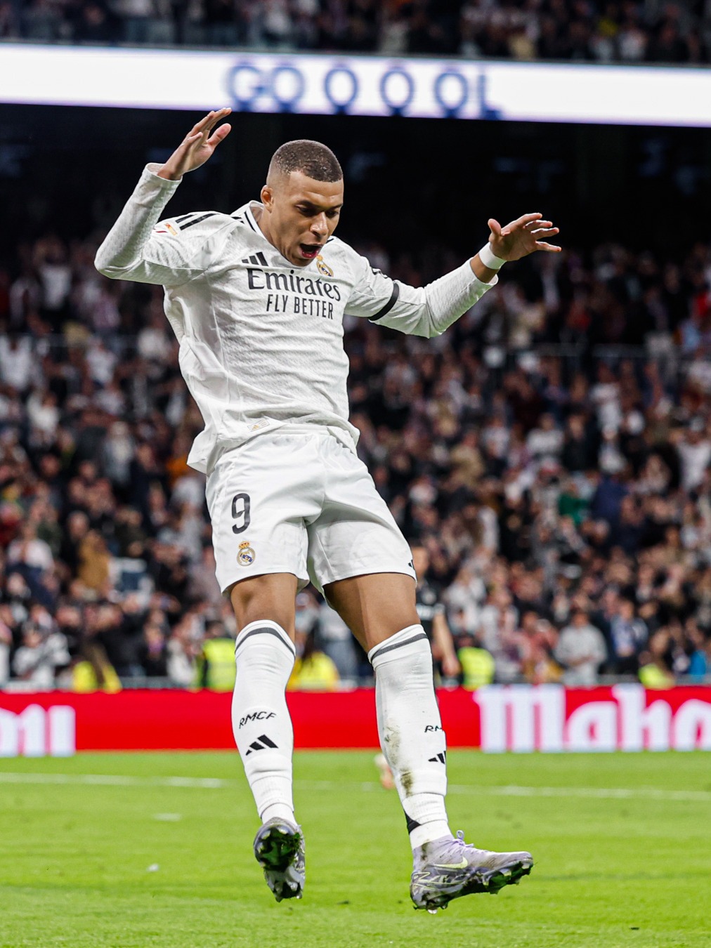 斯洛特：基耶萨生病了，加克波踢利兹联伤了将缺席几周