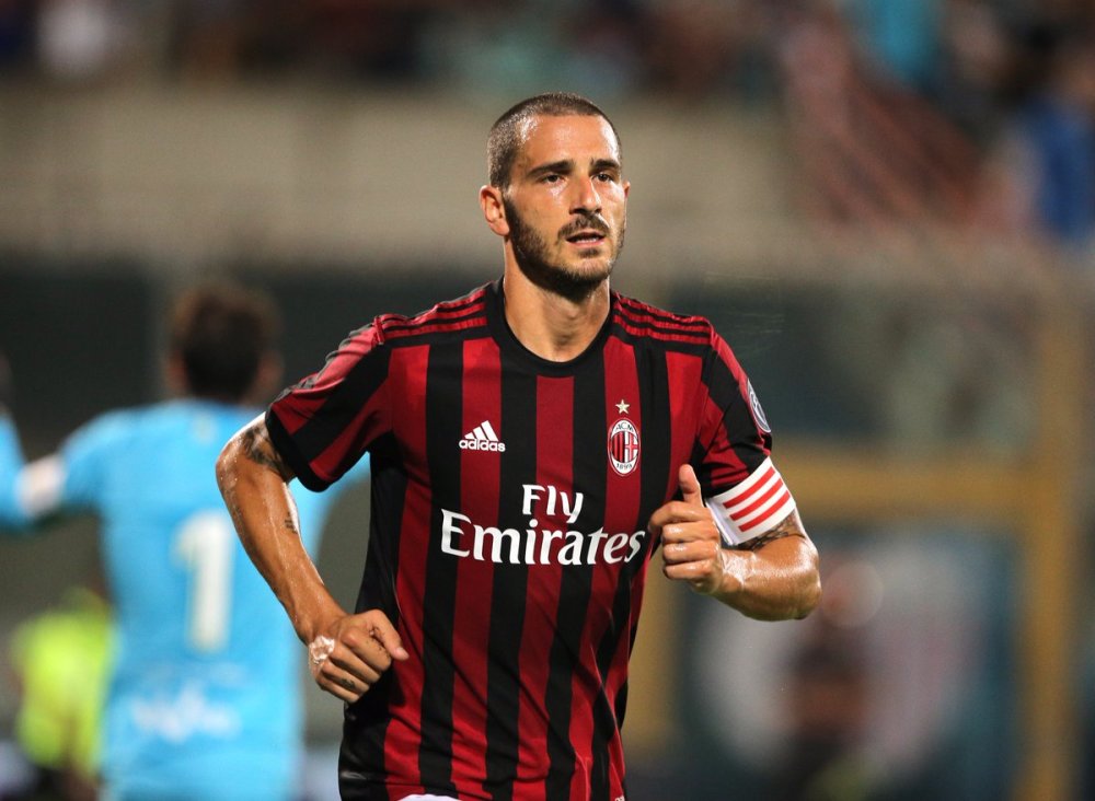 2015 赛季回顾：蓝鸟队巴蒂斯塔在面对游骑兵时的那次“甩棒”成为时代符号