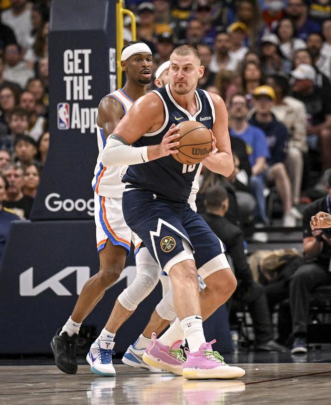 松井秀喜与洋基分道扬镳，加盟天使队后再次在揭幕战击出本垒打