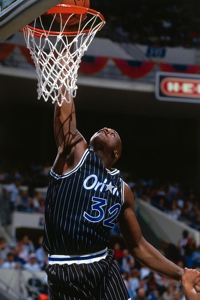 26岁就选择退役！广东宏远小将转型为教练，辅佐杜锋